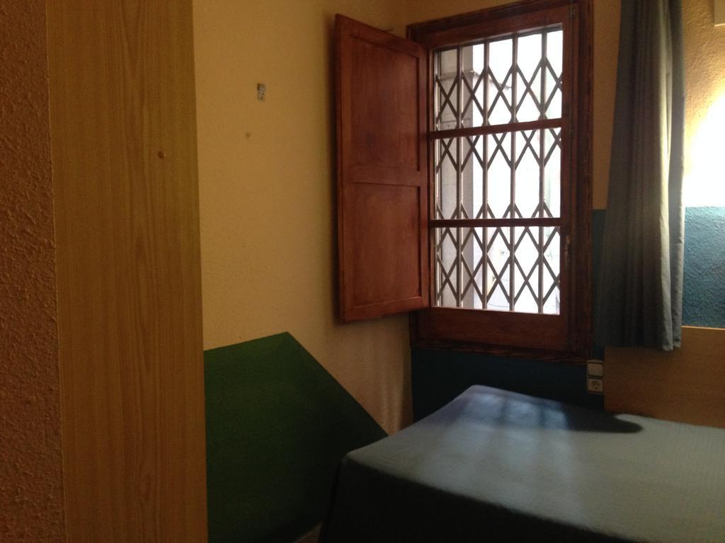 Pension Bertolin Barcelona Exterior foto